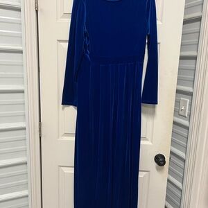 Elegant Blue Velvet Dress